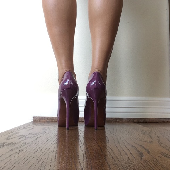 ❌SOLD❌ Enzo Angiolini Purple Patent Peep Toe Pumps - Picture 2 of 7